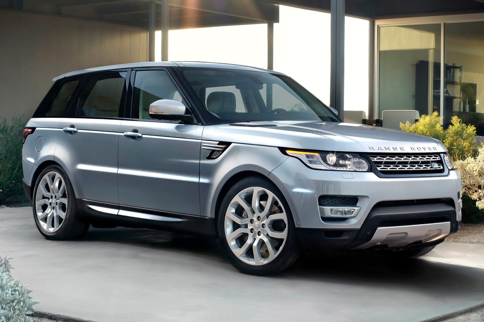 3 - 15 kõige ebatöökindlamat autot, mida sate osta- Range Rover Sport